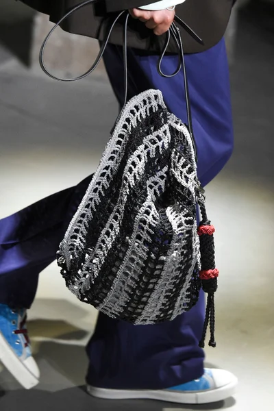 Look 9